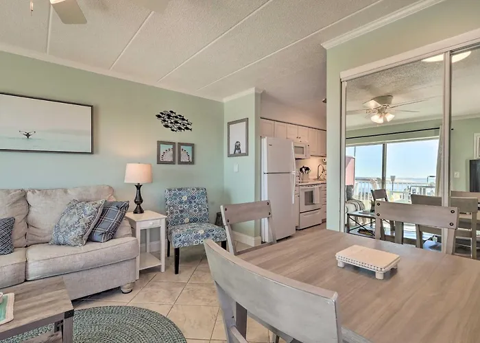 End-Unit Ocean City Condo With Panoramic Views!